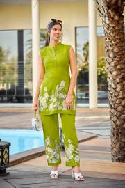Tips And Tops  SUMMER BEAUTY